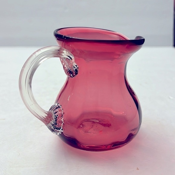 Vintage pilgrim cranberry glass ribbed small pitcher - Picture 4 of 6